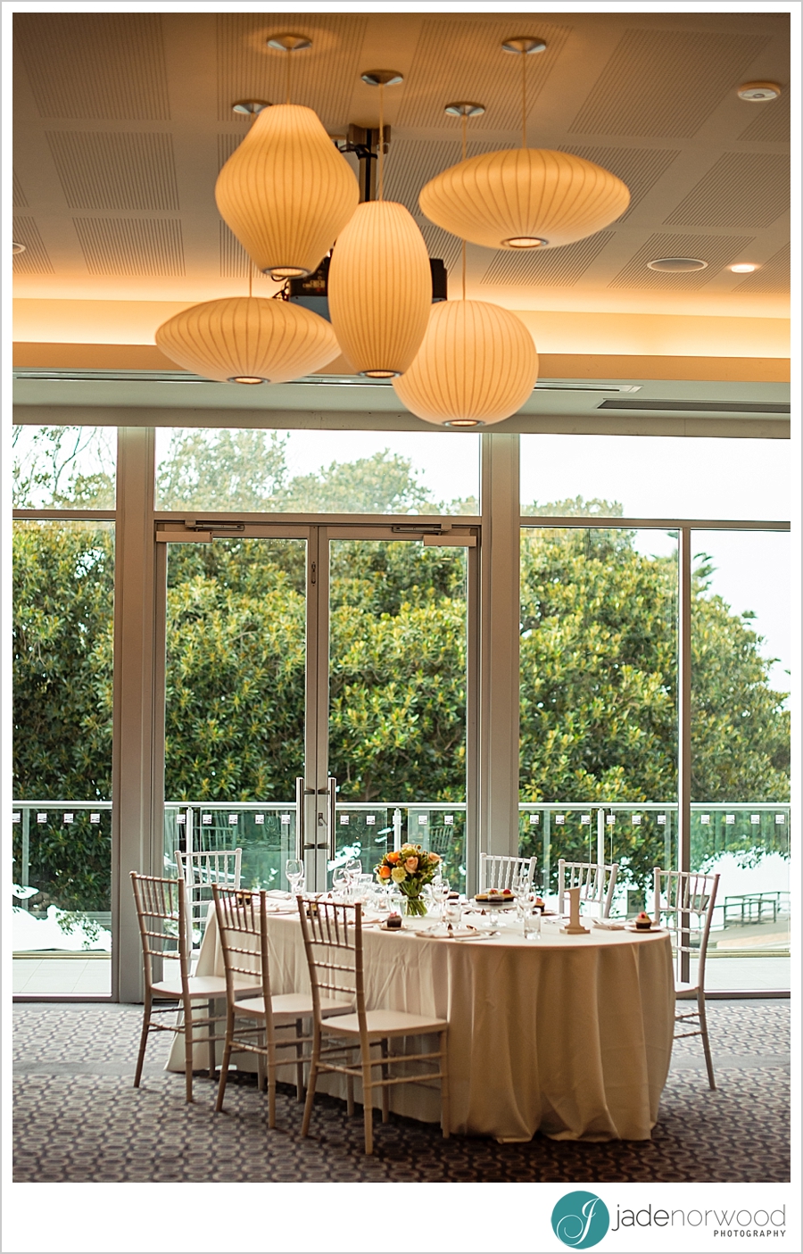 port-lincoln-hotel-wedding-table-setting