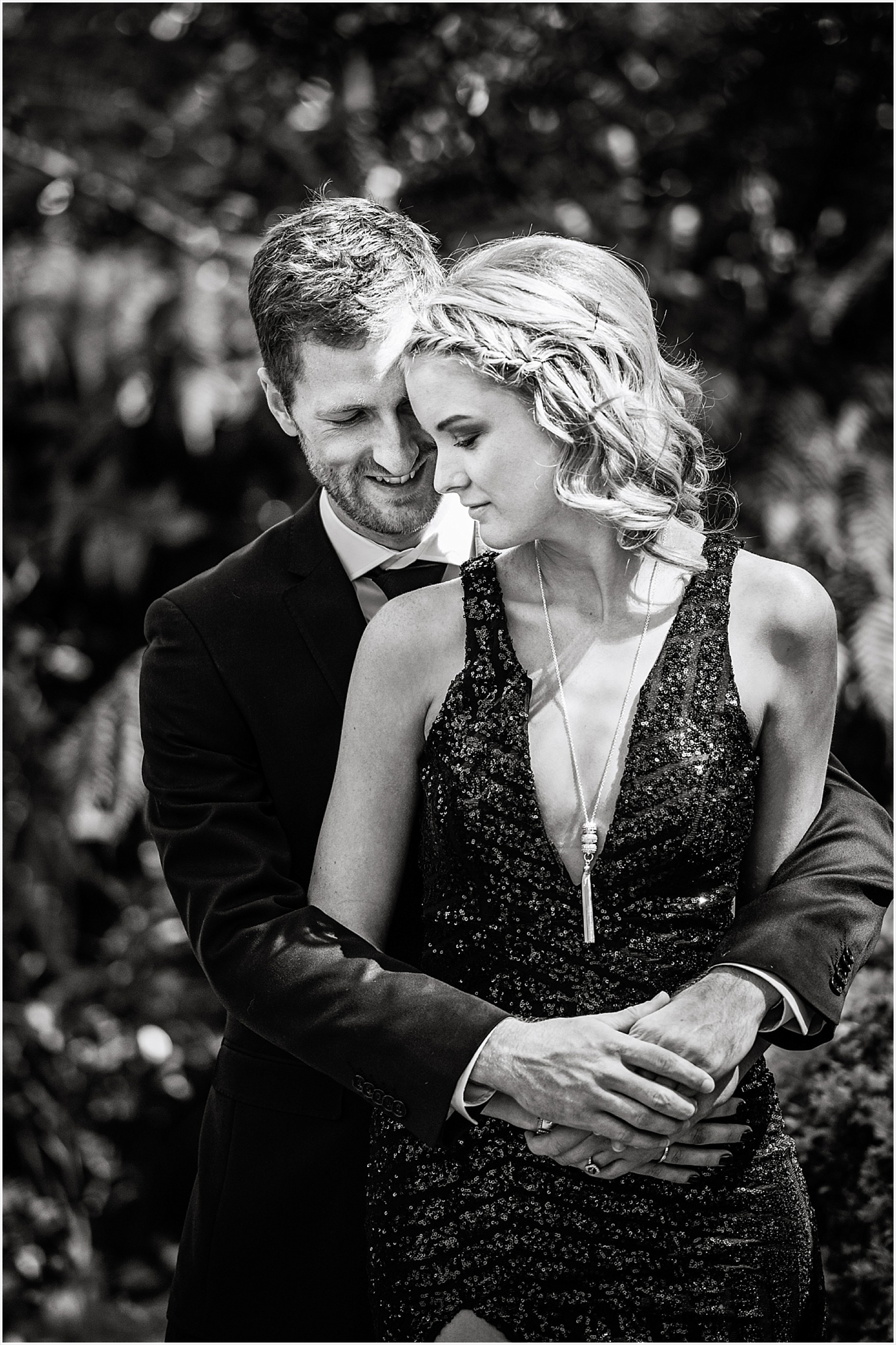 https://jadenorwood.com/wp-content/uploads/2014/11/11-7278-post/sexy-luxury-engagement-couple-photos_005.jpg